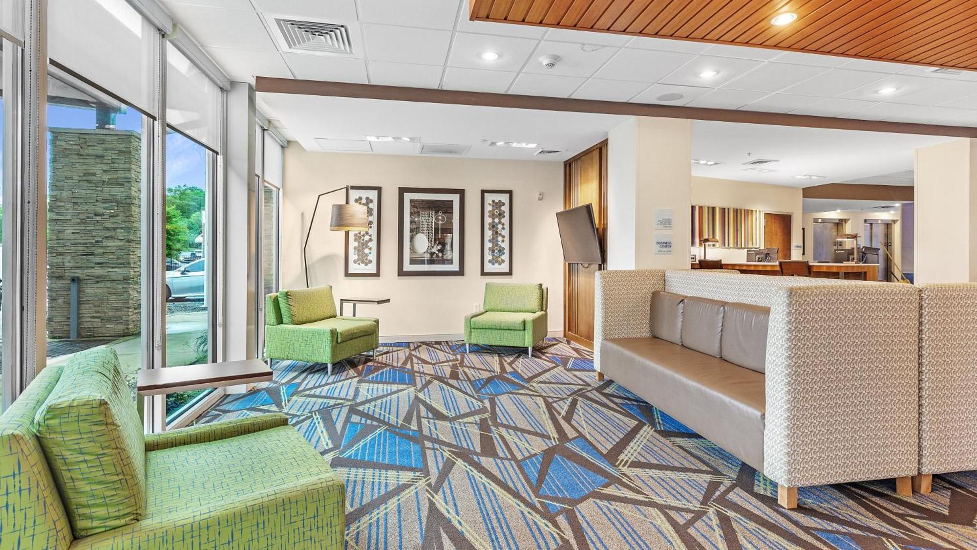 Holiday Inn Express & Suites Mobile - University Area By Ihg Exterior foto