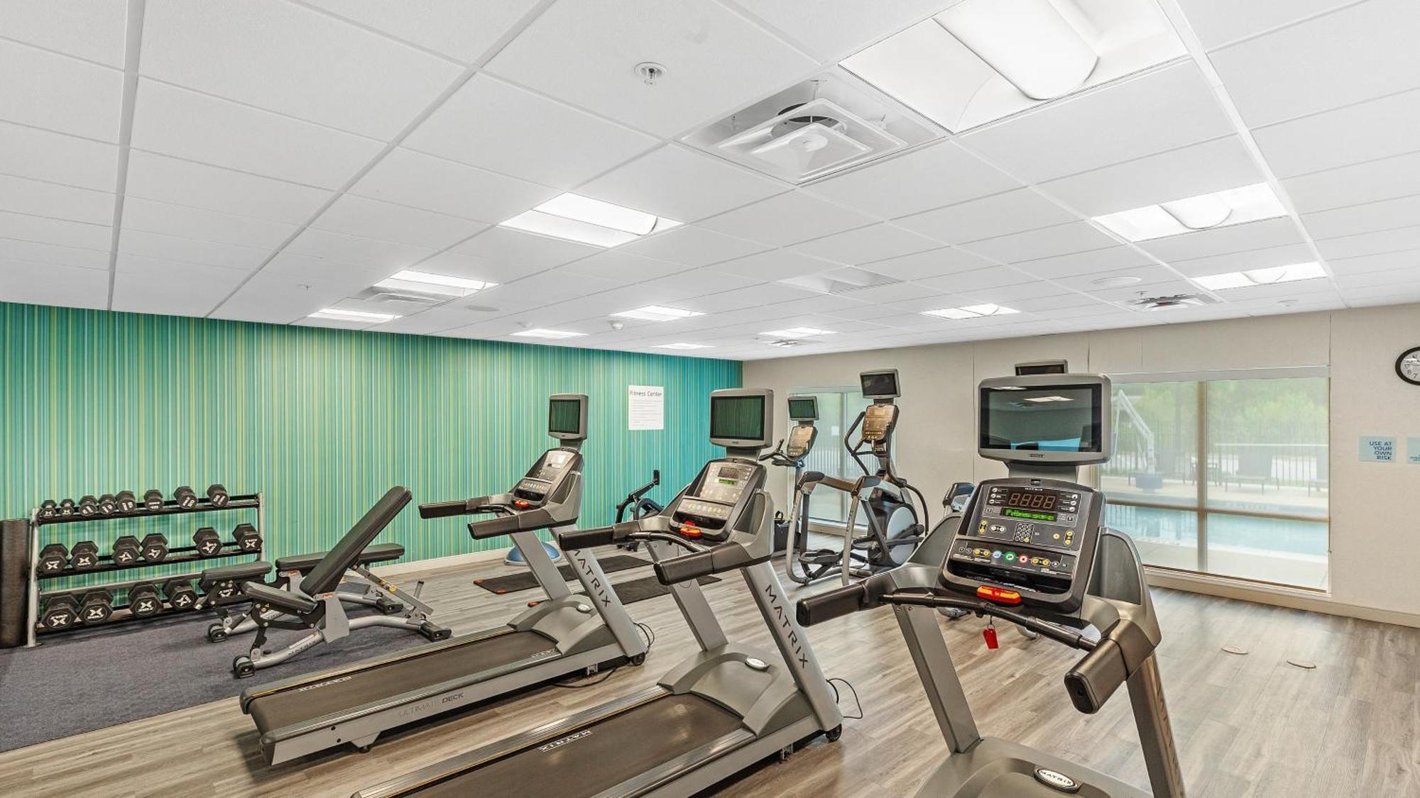 Holiday Inn Express & Suites Mobile - University Area By Ihg Exterior foto
