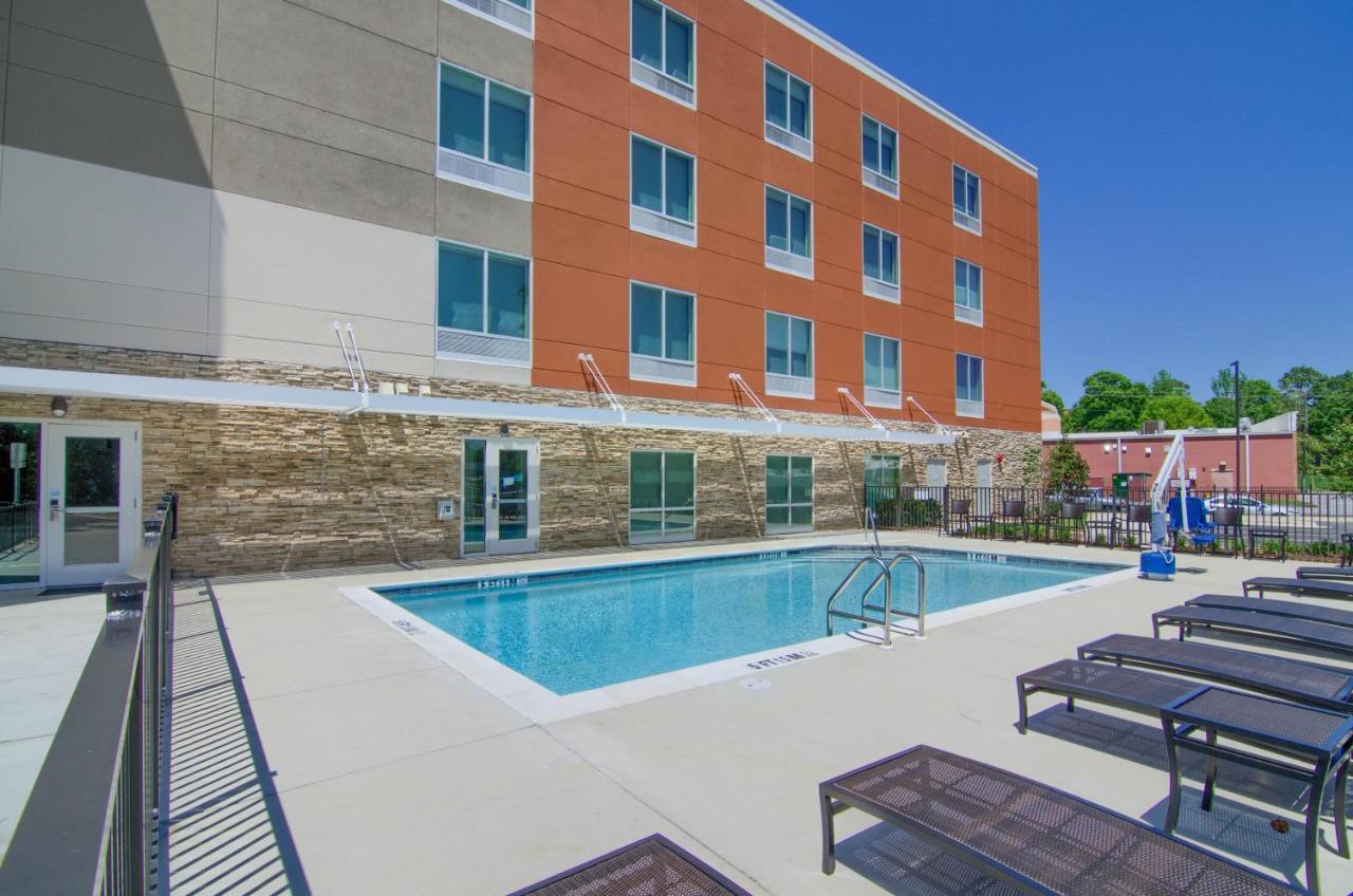 Holiday Inn Express & Suites Mobile - University Area By Ihg Exterior foto